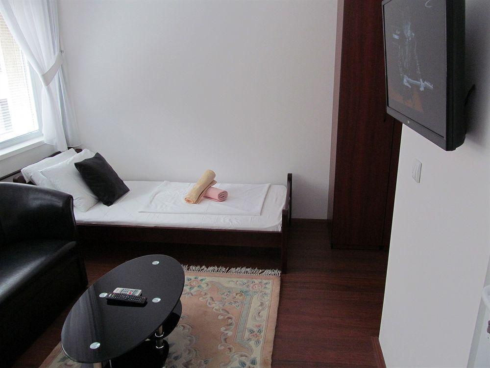 Downtown Apart Hotel Bane Belgrado Buitenkant foto