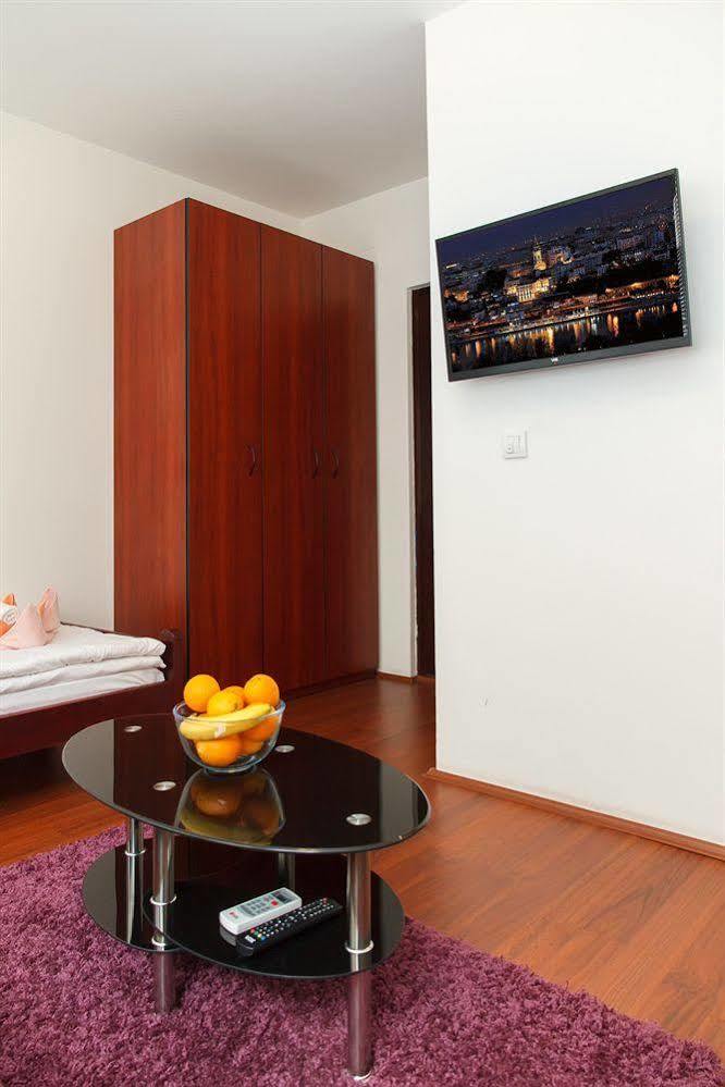Downtown Apart Hotel Bane Belgrado Buitenkant foto