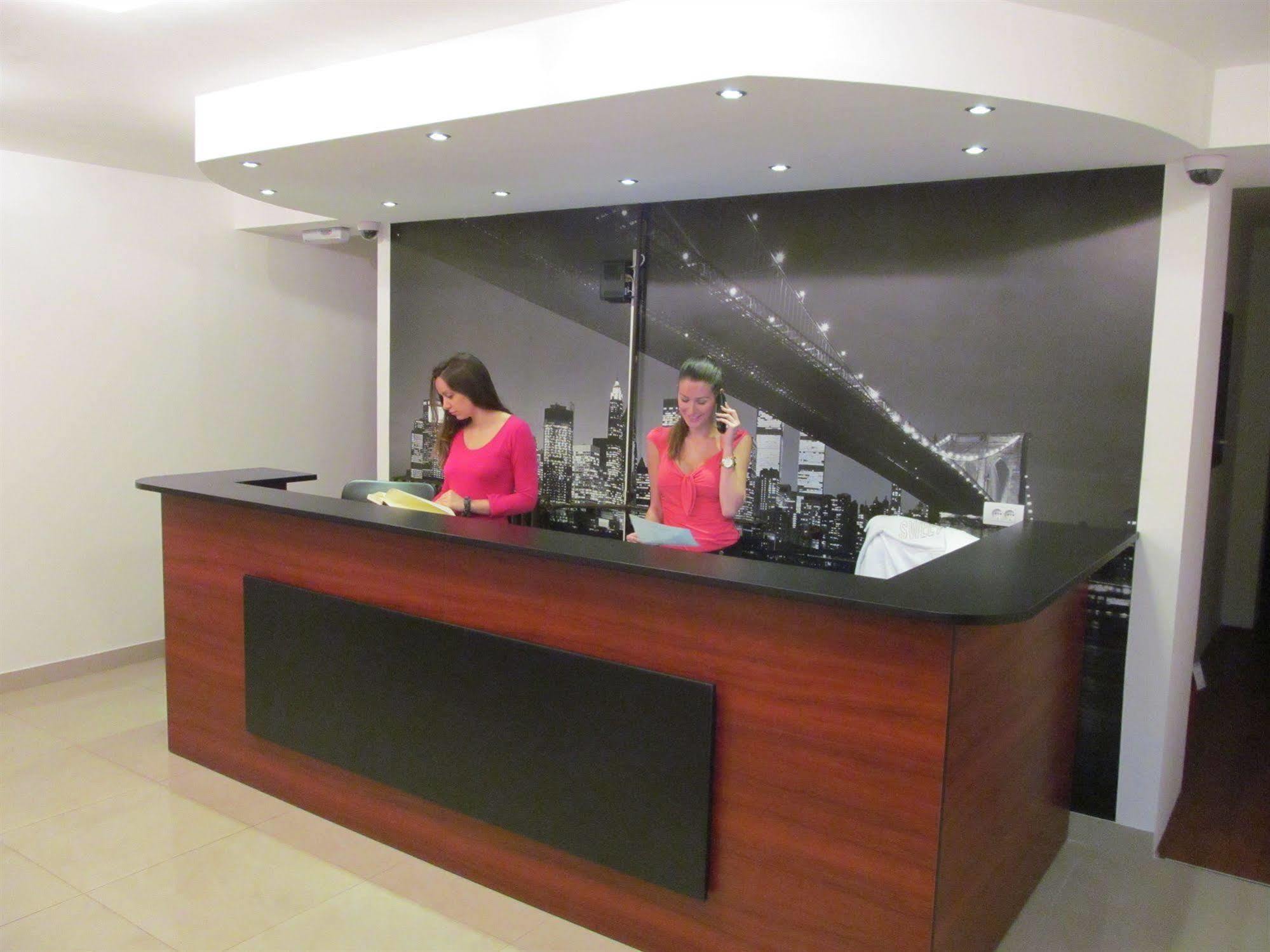 Downtown Apart Hotel Bane Belgrado Buitenkant foto