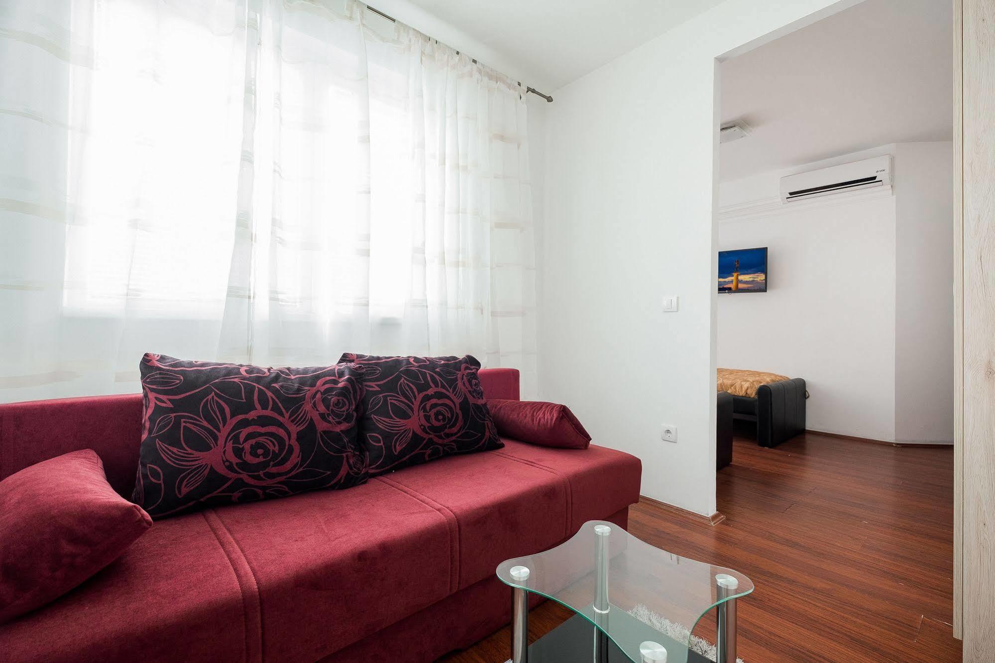 Downtown Apart Hotel Bane Belgrado Buitenkant foto